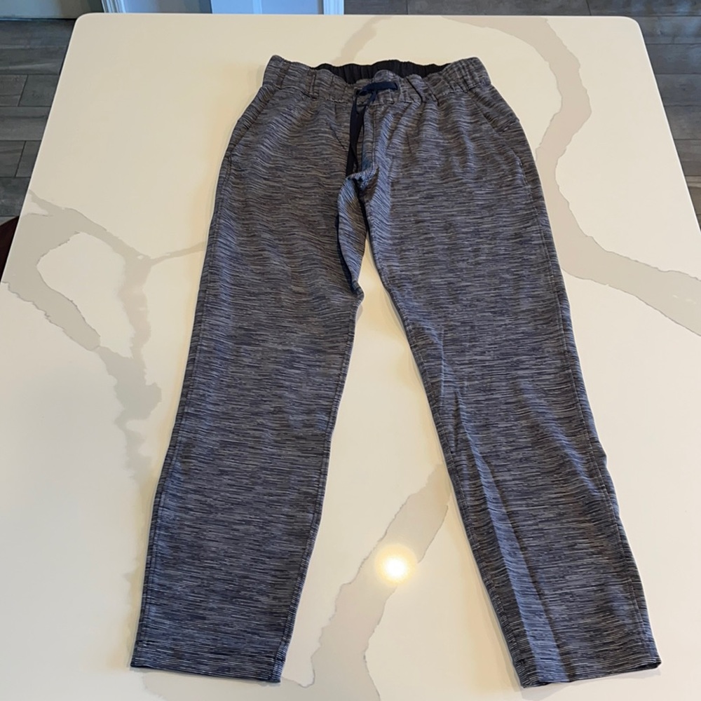 Lululemon on the fly pant